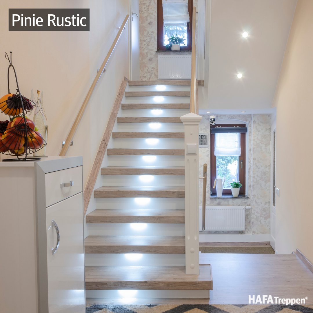 HafaTreppen's tweet photo. Treppenrenovierung in Dekor Pinie Rustic
Die Kombination aus den wunderschönen weißen Stellstufen, die Trittstufe, Handlauf und Leisten passt perfekt zum Belag der Treppenstufen. https://t.co/loYkwEv8yh