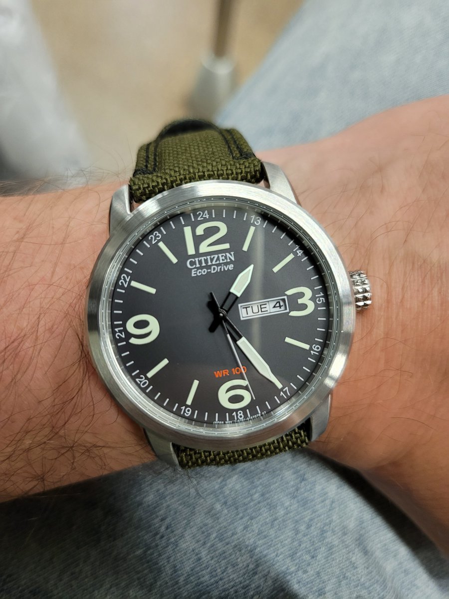 Gratulacje dla <a href="/CITIZENWATCHJP/">CITIZEN / シチズン時計 公式</a>. 😉😎 Robicie świetne zegarki w bardzo przystępnej cenie. Tym modelem jestem zachwycony. Cieszę się nim od wczoraj. Indeksy świecą w ciemności jak szalone. Super czytelny odczyt godziny. Fantastyczna jakość. #zegarki #watches