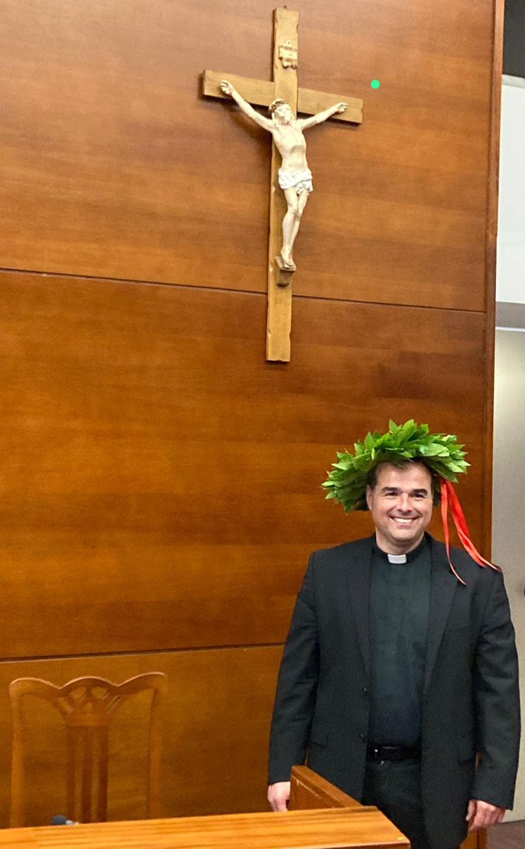 Colegio Mexicano en Roma tweet media