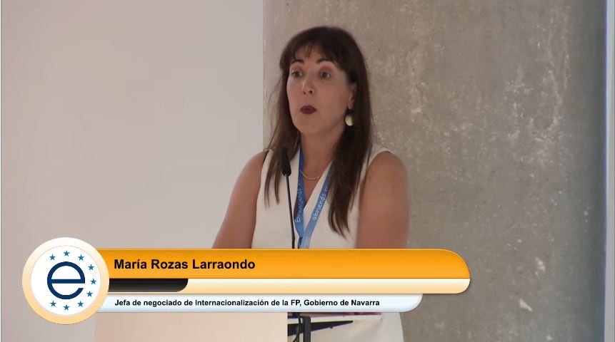 María Arano Arregui, estudiante del CIP Elizondo Lanbide Eskola IIP de FP Especial de Hostelería y Turismo.

Moderadora: María Rozas Larraondo, jefa de negociado de Internacionalización de la Formación Profesional del Gobierno de Navarra (Pamplona) <a href="/educacion_na/">Educación-Hezkuntza</a>.