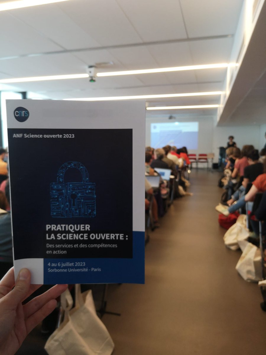 SciOuverte_CNRS's tweet photo. 📅 Ouverture de l'action nationale de #formation #ScienceOuverte 2023 du @CNRS
🔔 Accompagner des scientifiques et partager des bonnes pratiques en science ouverte 
#OpenScience @AlainSchuhl @ccsd_fr @INIST_CNRS @ReseauRenatis @Reseau_medici @PerseeFr 
➡️ https://t.co/vdDVh8h3ux https://t.co/pNtP1xNSG3