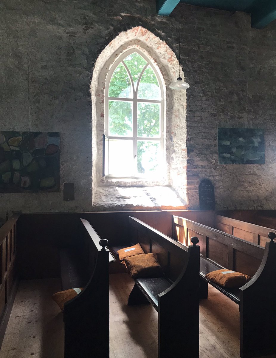 JohanOosterman's tweet photo. Light and shadow in a medieval church. #oudegroningerkerken #sogk #hogeland #zuurdijk https://t.co/PFDTvuxzx4