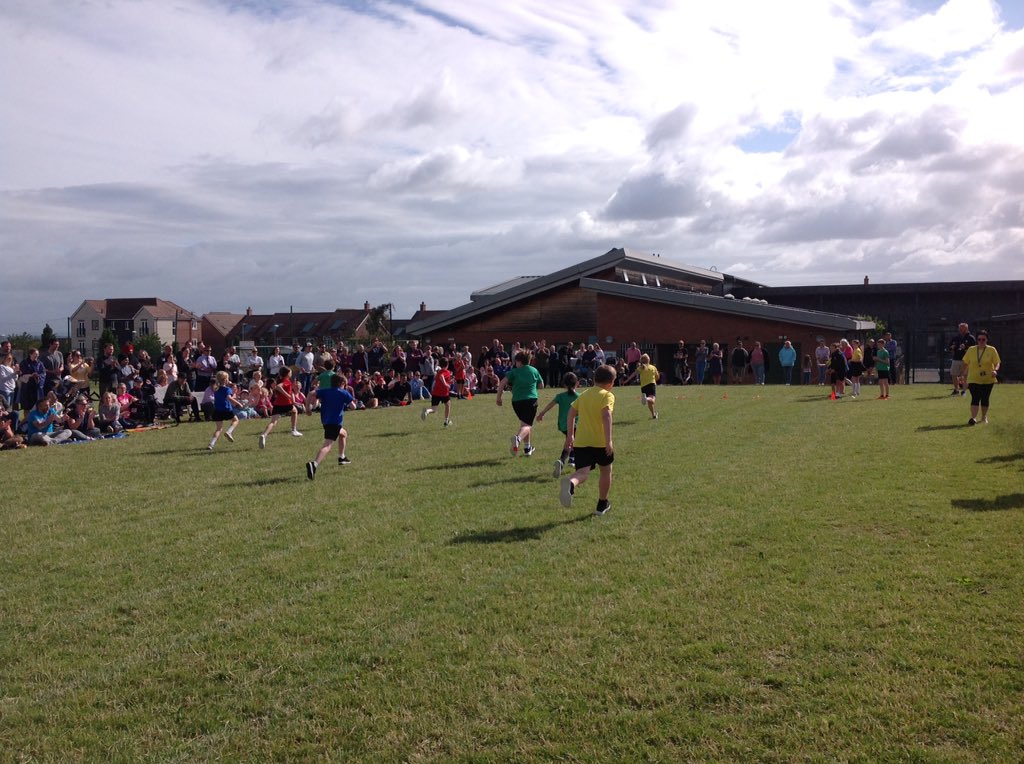 SPMVPine's tweet photo. We had such a super Sports Day yesterday morning with the whole school competing in their castles. Well done to all children for trying their best and showing such great teamwork and encouragement for each other! 🏃🏾‍♀️🏃Congratulations to Warwick who were the overall winners 🏆 💙 https://t.co/cgRbpNdeFe