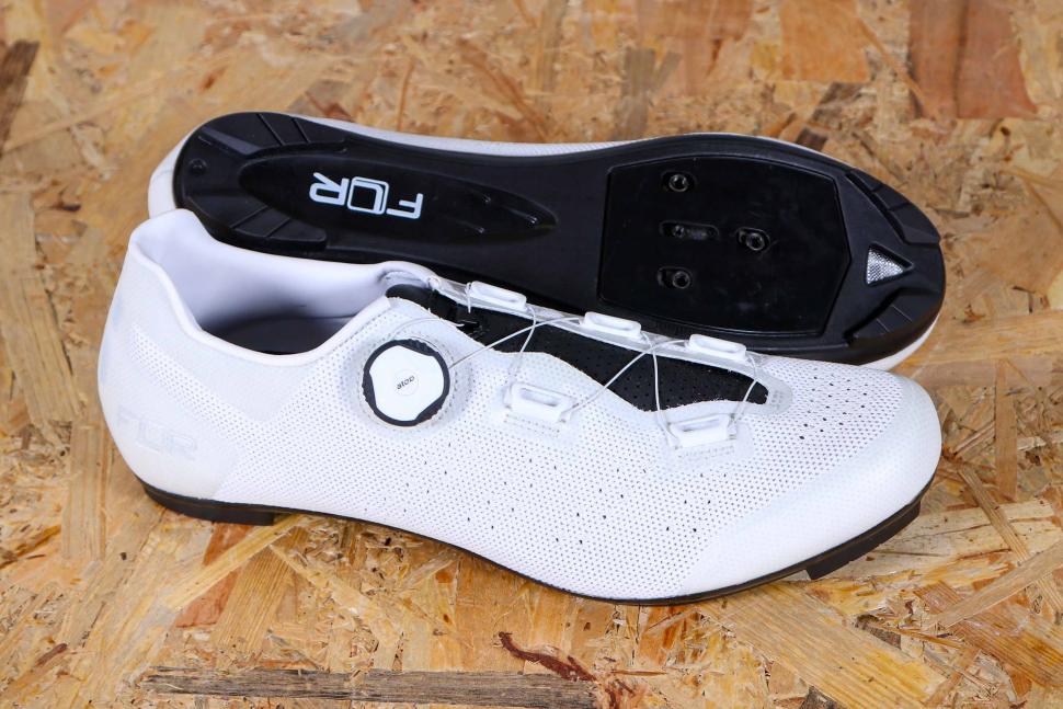 FLR continues to gain exposure, this time, being reviewed by top cycling online magazine <a href="/roadcc/">road.cc</a>. Road.cc shines a positive light on the F-11 Knit, the high-quality entry-level road shoe.
Check out Road.cc’s review:  road.cc/content/review…