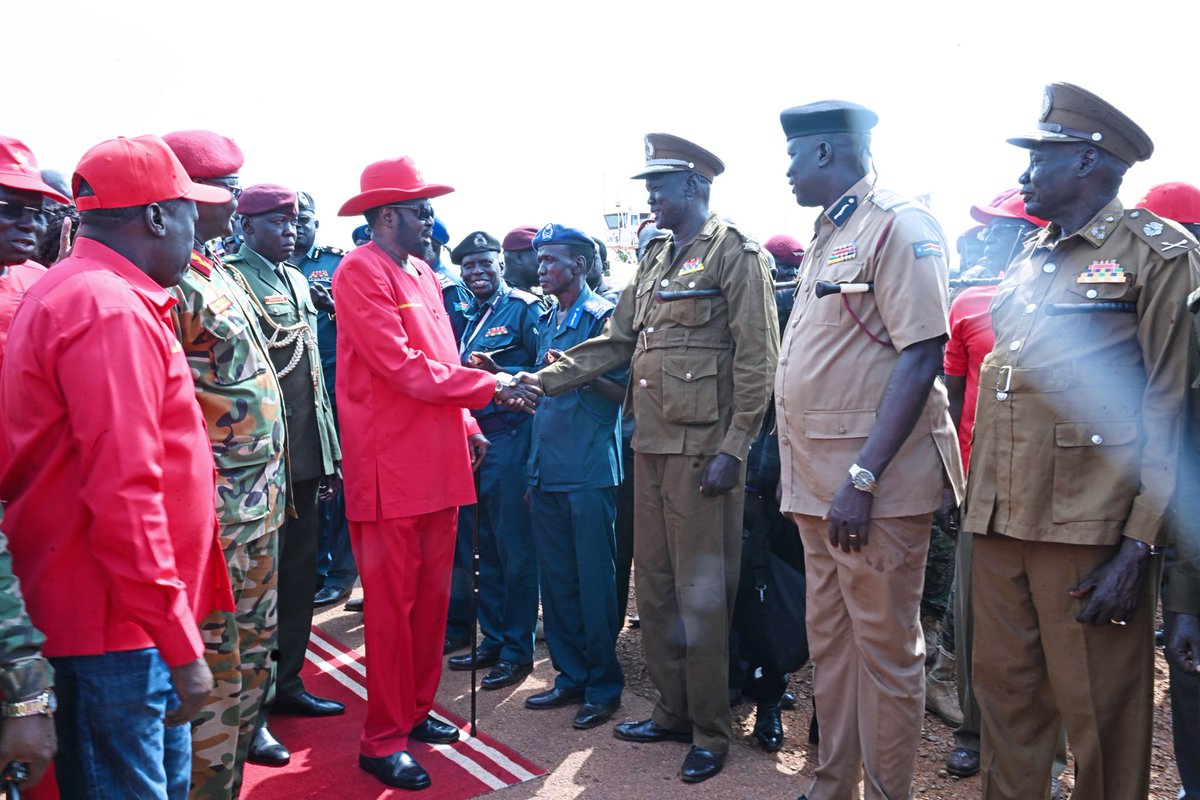 RadioOneSS's tweet photo. President Salva Kiir who is also SPLM party chairman is in Wau, Western Bahr-el Ghazal state for a political rally, South Sudan presidency says.
"President's visit to Wau will be followed by similar tours to the states in Equatoria and Upper Nile regions." #OneUpdates #SSOT https://t.co/kPMVNxGr4p