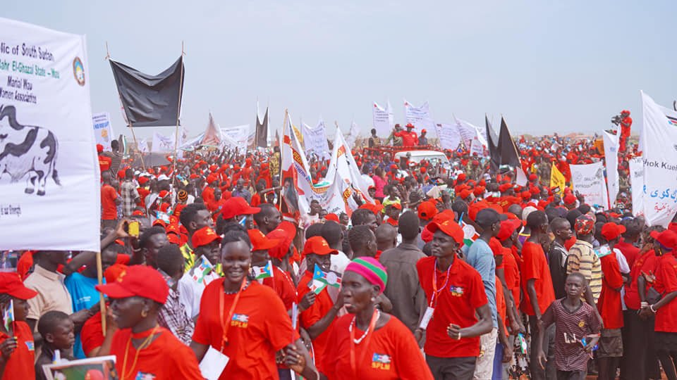 RadioOneSS's tweet photo. President Salva Kiir who is also SPLM party chairman is in Wau, Western Bahr-el Ghazal state for a political rally, South Sudan presidency says.
"President's visit to Wau will be followed by similar tours to the states in Equatoria and Upper Nile regions." #OneUpdates #SSOT https://t.co/kPMVNxGr4p