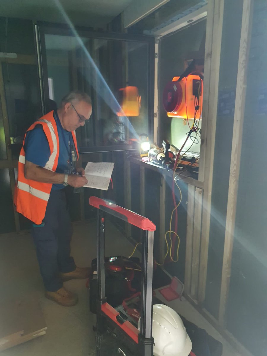 passivhausstore's tweet photo. #Passivhaus air test day at Seend #clt project today and looking like another great #PH15 result at ~0.2ach 👏 #whitehorsehousing #socialhousing https://t.co/yELc2ymU5T