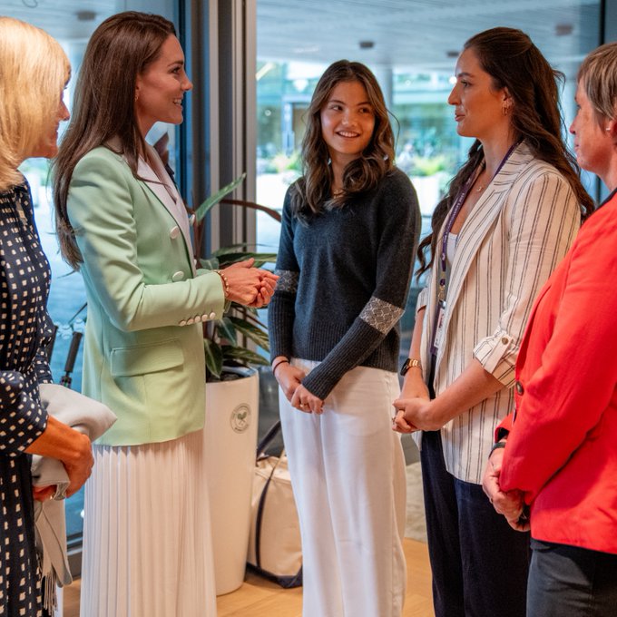 HRH The Princess of Wales meets Emma Raducanu & Laura Robson at Wimbledon 