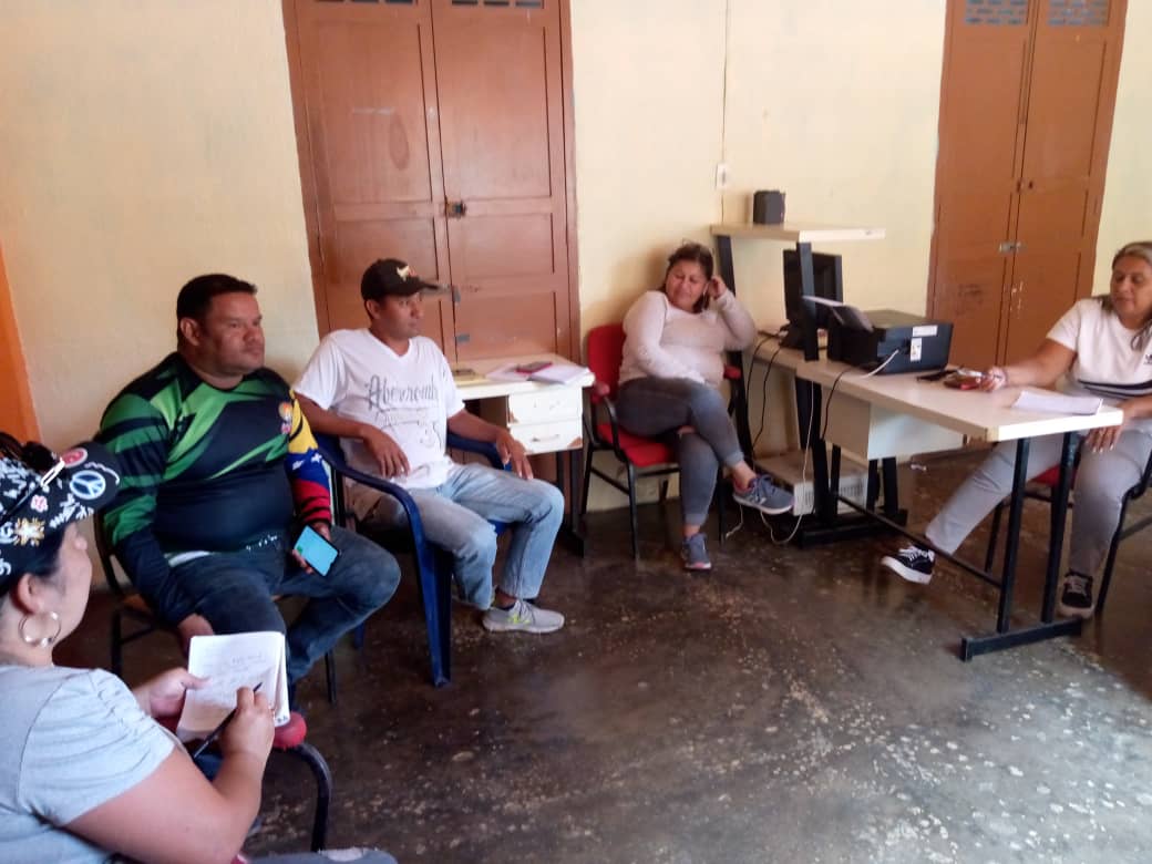 🚩 *// #03 de Julio //*🚩
Reunión de Trabajo y Planificación, con todo el equipo multidisciplinario de la parroquia, dónde se hablaron diferentes puntos y también se visualizaron Diferentes espacios, para el Operativo del Tribunal Móvil. 
<a href="/NicolasMaduro/">Nicolás Maduro</a> <a href="/dcabellor/">Diosdado Cabello R</a> <a href="/JackieCPSUV/">Jacqueline Faria</a>