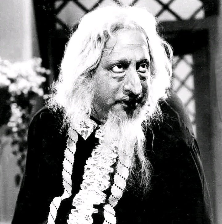 SivajiVCGanesan's tweet photo. 1960 அப்போதே ஒப்பனை வேறு லெவல் கொண்டுவந்த நடிகர் திலகம். https://t.co/jDWkCwcj9G