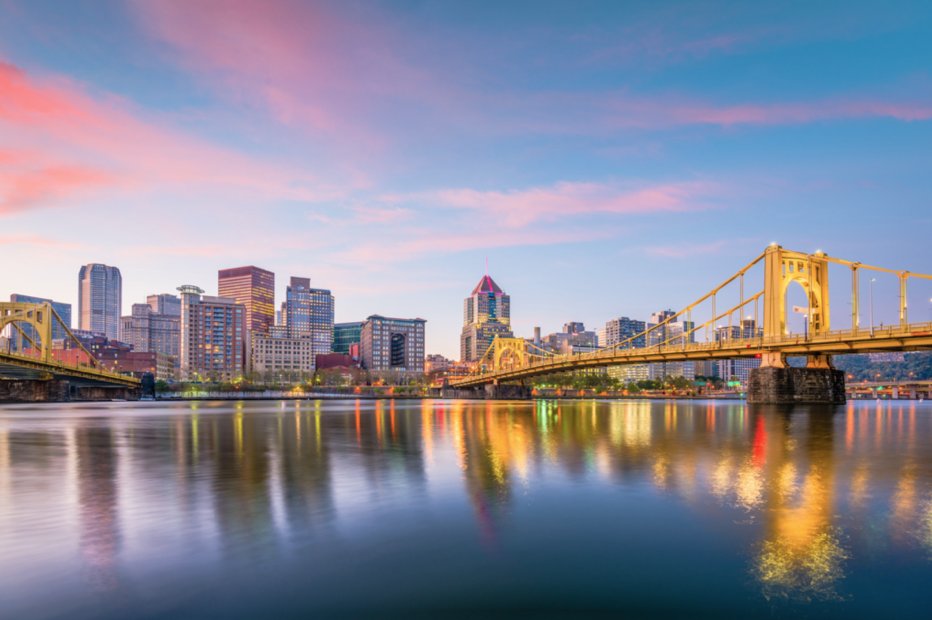 Discover the vibrant energy of Pittsburgh! From its iconic skyline to its thriving art scene & mouthwatering culinary delights, this city has it all. Immerse yourself in the Steel City's unique charm. fusedmagazine.co.uk/pittsburgh-pop… #Pittsburgh #CityLife @cmoa #travel #USA