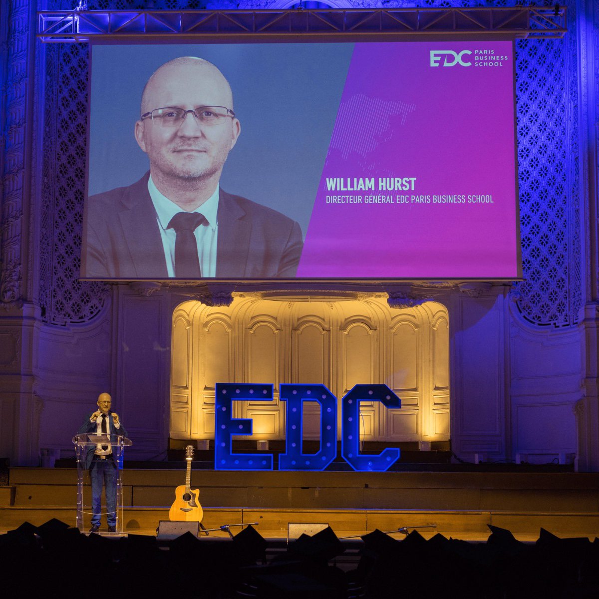 🎓REMISE DES DIPLÔMES🎓

Nous avons l'honneur de vous annoncer que nos étudiants en Programme Grande Ecole, Bachelor en Management et en Masters of Science de la promotion 2022 sont officiellement diplômés ! 

#edcparis #graduation #diplome #etudiant #ceremonie #promo2022