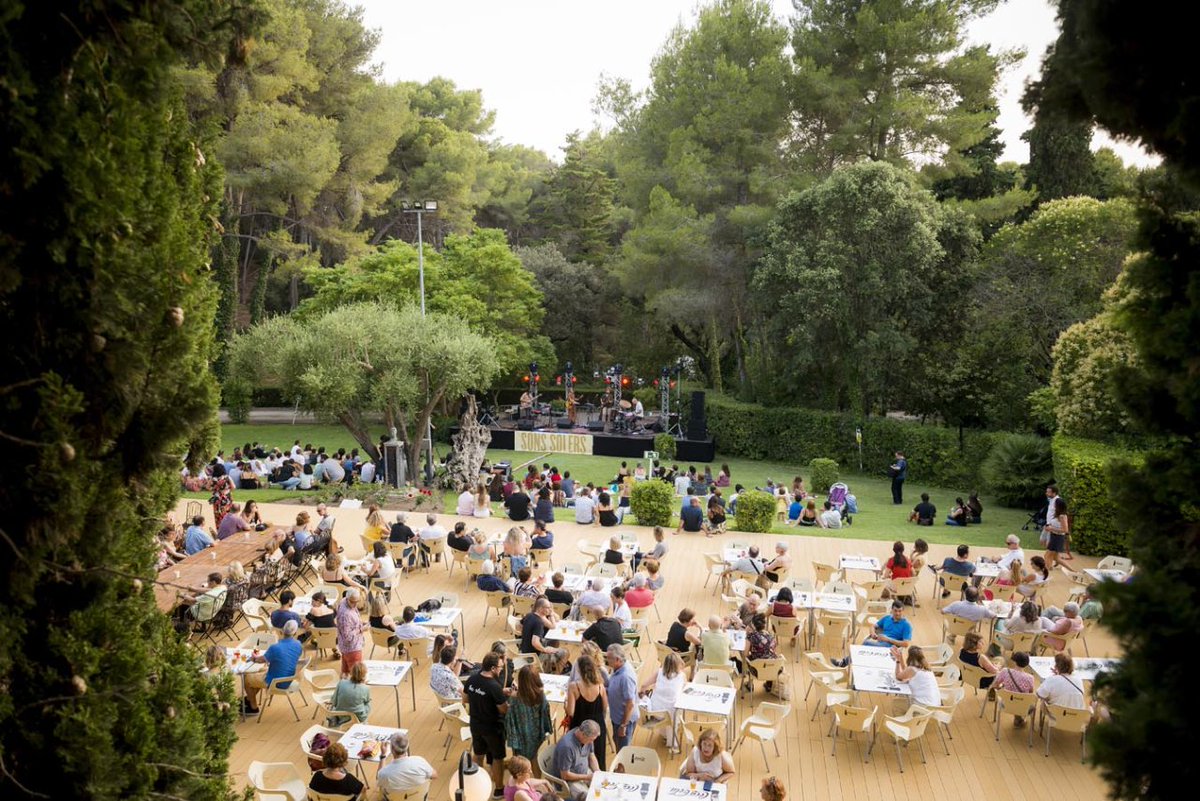 DELAFÉ Y LAS FLORES AZULES I PAU VALLVÉ, CAPS DE CARTELL DEL SONS SOLERS
🗓️ Dv 7 de juliol
📍 Finca Mas Solers
➡️ my.mtr.cool/snamrxxtak
Cartell de luxe per a l’slow festival de #SPRibes: Delafé y Las Flores Azules, Pau Vallvé, Da Souza, Eli Kapowski, Crisbru i Marialluïsa.