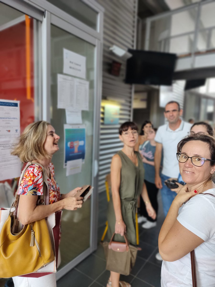 LdLycee's tweet photo. Résultats #baccalauréat 2023 : un léger recul au niveau national mais de très bons scores au @LdLycee 👏🏻Les résultats sont de 13 points au dessus de la moyenne nationale pour les séries générale et technologique  confondues 👩🏻‍🎓🧑🏽‍🎓👨🏼‍🎓relevé  à télécharger sur #cyclade l@AcademieNice https://t.co/5RnIrbA7ZD