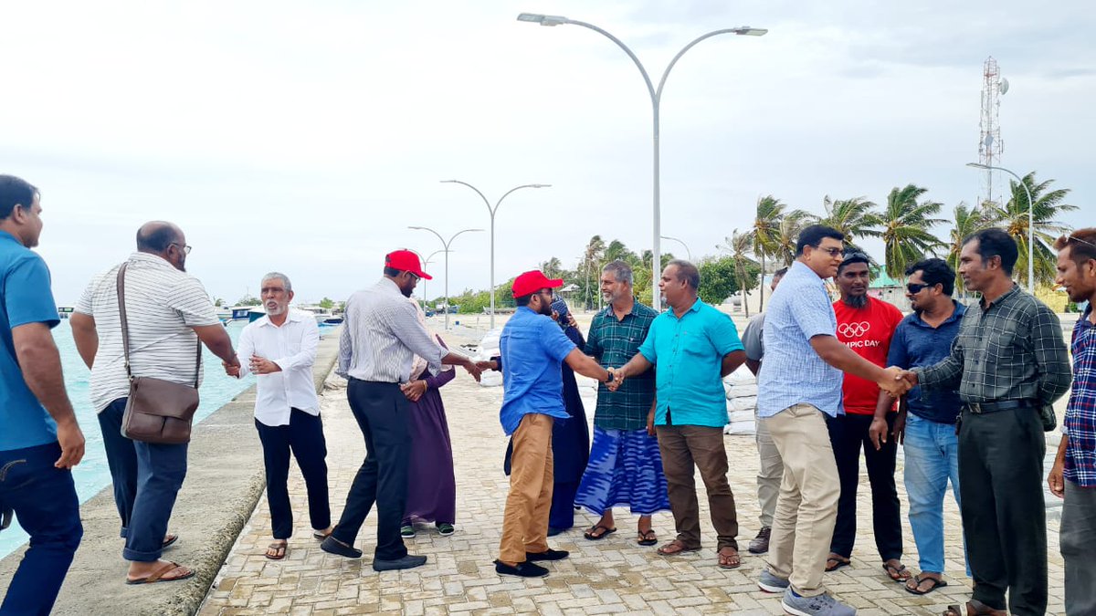 jpcampaign2023's tweet photo. ރ އަތޮޅިގައި ހަރަކާތްތެރިވާ ކެމްޕއިން ޓީމް  މިއަދު އުނގޫފާރަށް ވަޑައިގެން ކެމްޕެއިން ޙަރަކާތްތައް ކުރިއަށް ގެންދަވަނީ

#Qasim2023
#Haaskandaalaa
#Hamajeheyne https://t.co/aXn7O7XaO2