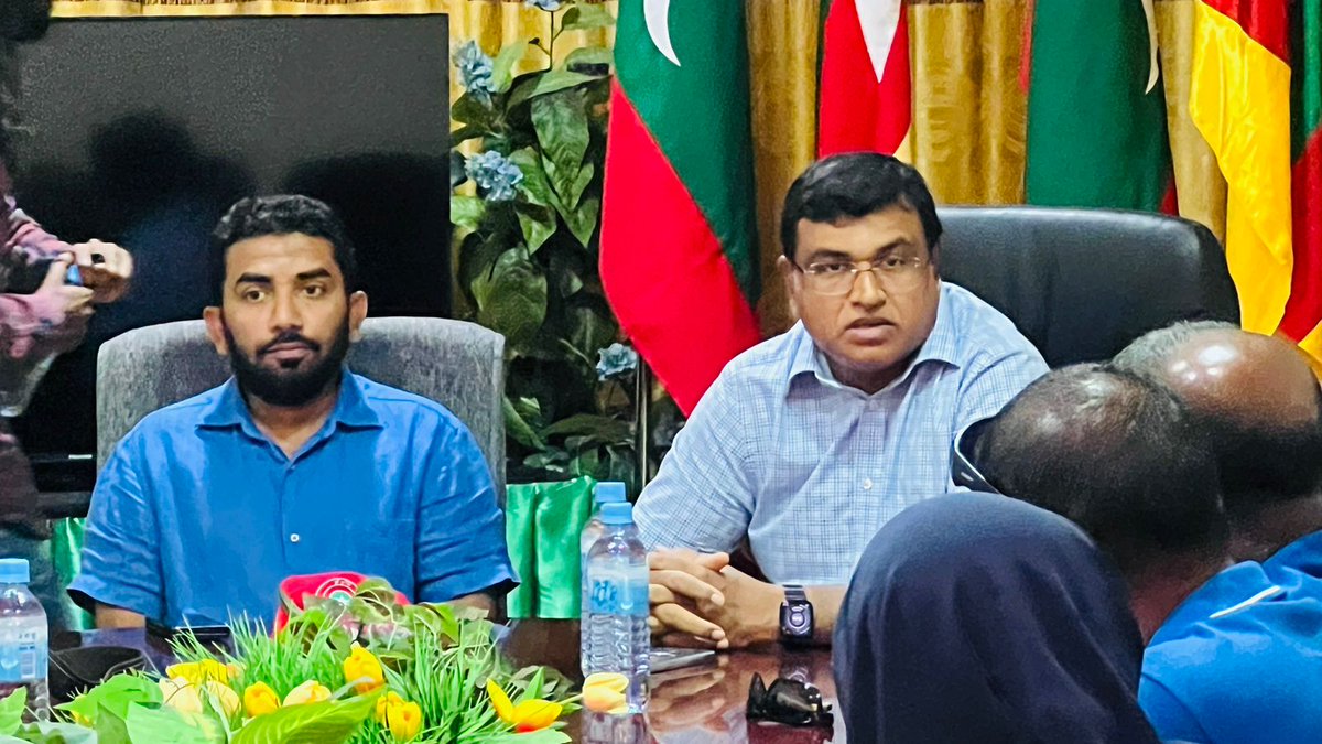 jpcampaign2023's tweet photo. ރ އަތޮޅިގައި ހަރަކާތްތެރިވާ ކެމްޕއިން ޓީމް  މިއަދު އުނގޫފާރަށް ވަޑައިގެން ކެމްޕެއިން ޙަރަކާތްތައް ކުރިއަށް ގެންދަވަނީ

#Qasim2023
#Haaskandaalaa
#Hamajeheyne https://t.co/aXn7O7XaO2