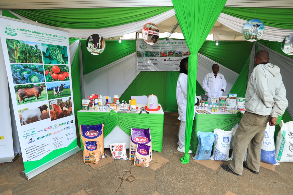 AsnetKenya's tweet photo. Come and engage with us today the 4th and tomorrow the 5th at KICC Grounds.
#nationalagriculturesummit #AsnetKenya #Bimalkantaria #Winniemuya #Elgonkenya #kilimoKE #GizAgra #UKinkenya #RTIinternational #FAOkenya #cerealmillersassociation #investinfoodsecurity. https://t.co/F6itjSPxxA