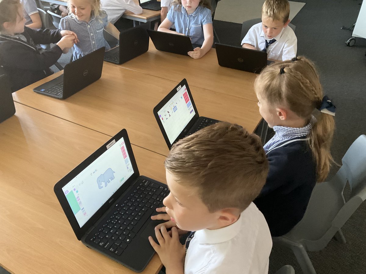 FPS_Computing's tweet image. Year 1 have been making a ‘Magic Number Machine’ using spreadsheet software. It counts the number of items placed in different coloured boxes. Tricky stuff! 1️⃣2️⃣3️⃣🔴🔵🟢