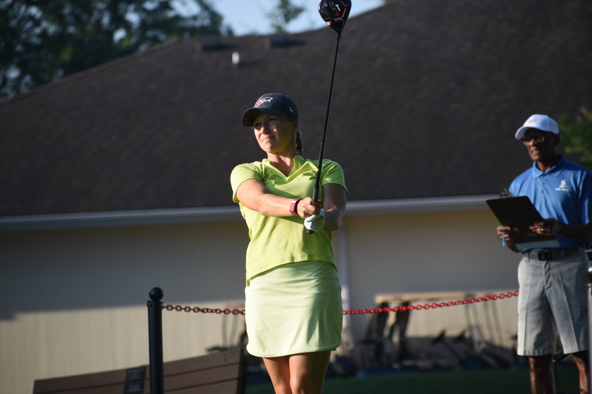 One of the odds-on favourites this week has to be Caroline Ciot
The low PGA of Canada member from last year's @OROROwear PGA Championship of Canada is on the course bright and early, looking to capture the Lorie Kane trophy for the first time https://t.co/tJ1reRgPWM