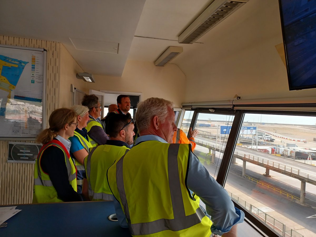 Port_of_Dover's tweet photo. We are delighted to welcome 20 visitors from the British Horse Council, @DefraGovUK and the Animal and Plant Health Agency to the #PortofDover today to understand how equine transits make the cross channel journey from Calais to Dover ⛴ https://t.co/DQUD1pOhvS