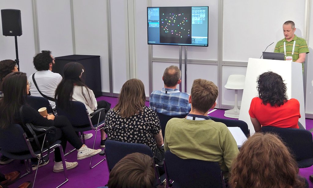 haesleinhuepf's tweet image. Introduction to workflow building in @napari_imaging by @martinjones78 in the @mmc_series #LearningZone 
🔬🖥️🚀