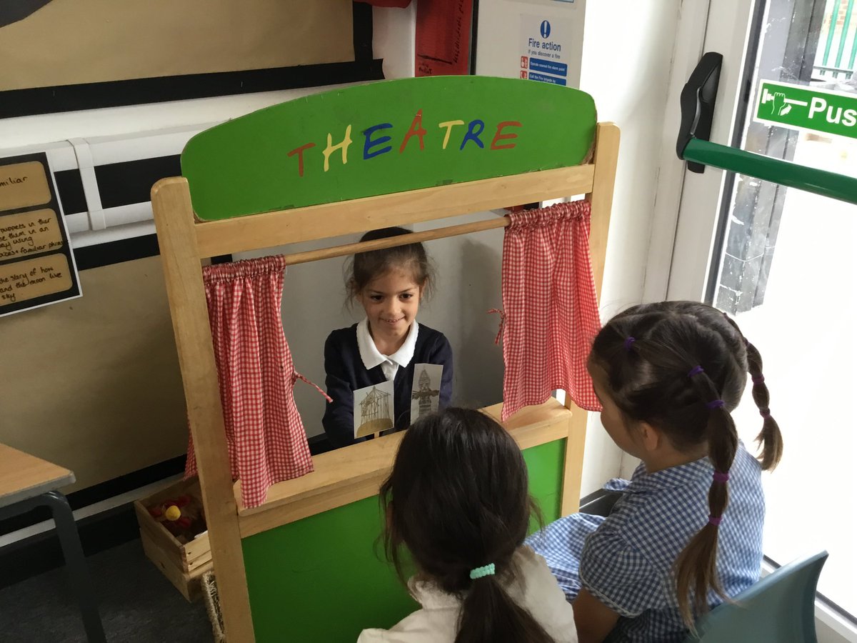 AtlasEyfs's tweet photo. F2 children are still loving retelling our story ‘Why the sun and the moon live in the sky’ in the puppet theatre #eyfs #earlyyears #oralstorytelling #oracy @NickyTu49850999 @MrsP1991 @AtlasAcademy1 https://t.co/LGih6unUEd