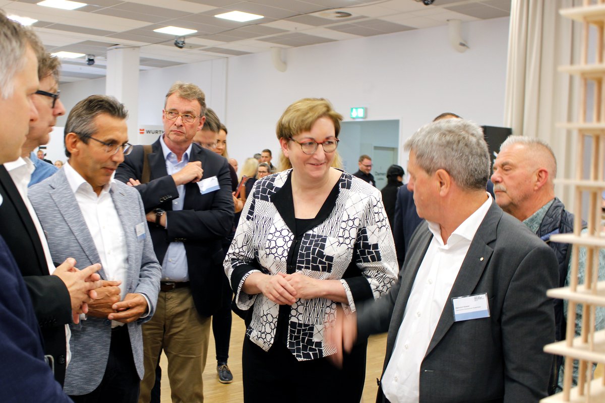 Bundesbauministerium tweet media