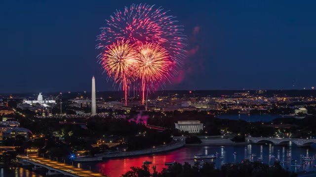 Happy 4th from <a href="/Sidelines_WFT/">Sidelines Washington ™️</a>!  🇺🇸 

#HTTC #SSN #NFL