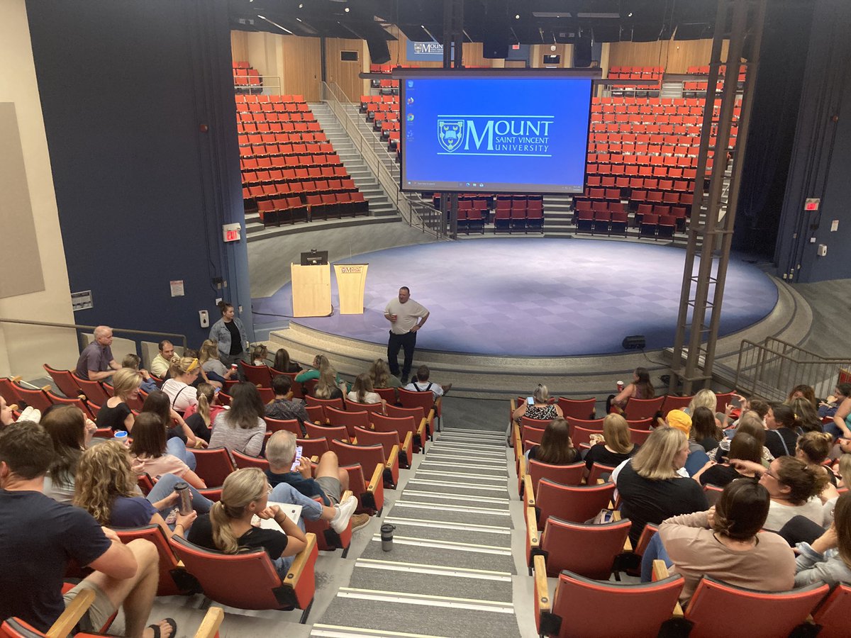 Welcoming Summer II students <a href="/MSVU_Halifax/">Mount Saint Vincent University</a> who are working to area completing their Masters of Education this summer <a href="/msvu_tech/">MSVU Ed Tech Masters</a> <a href="/PresD_MSVU/">Joel Dickinson</a>