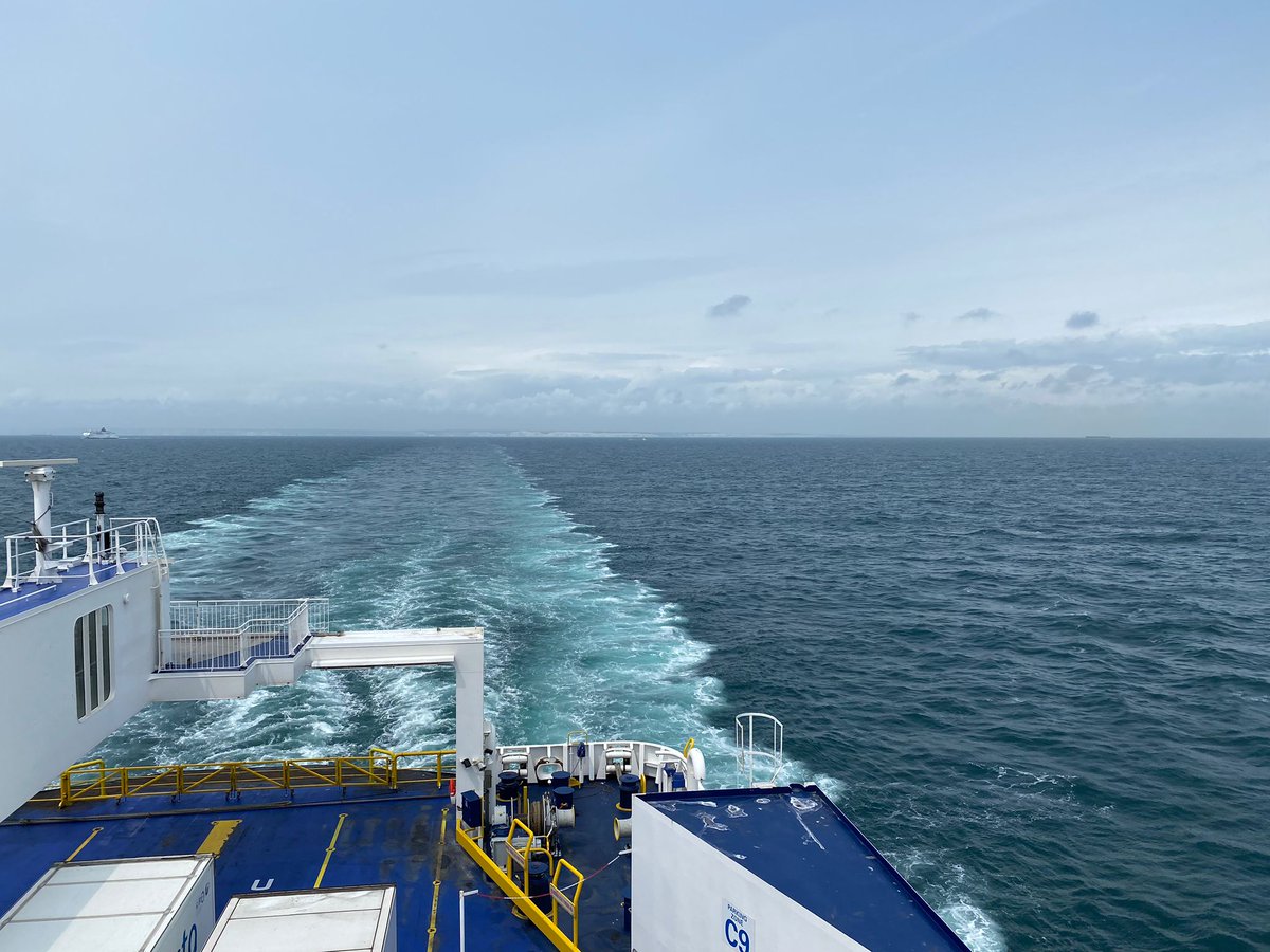 Bye Bye Dover! <a href="/Miss_Turner2/">Sarah Turner</a> and Y9 <a href="/AvonbourneUL/">Avonbourne Boys' and Girls' Academies and USF</a> students are well on their way to Saint-Omer!