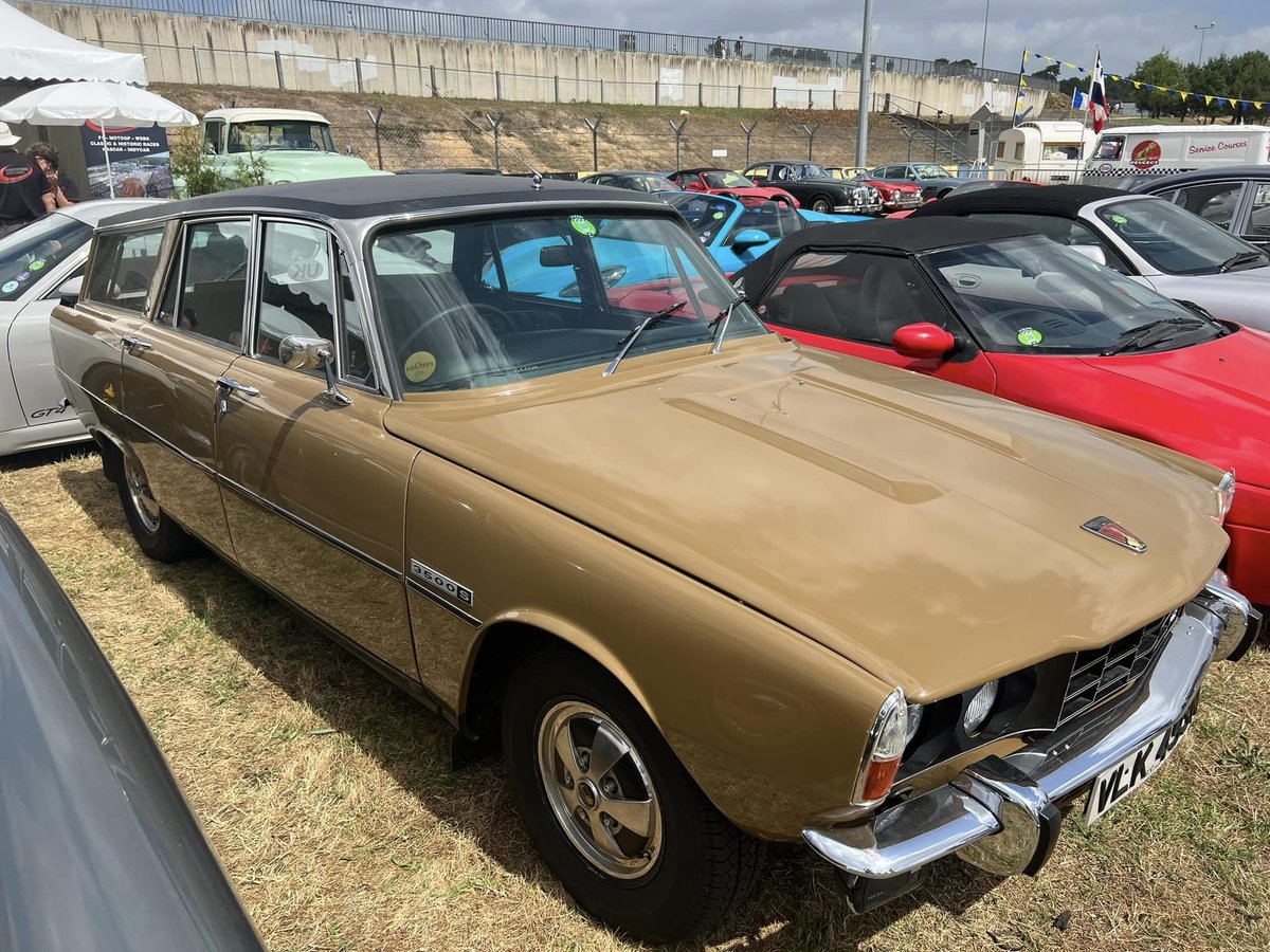 EvokeClassics's tweet photo. Oh, 'ello.
How many of these did they make/are left?
What a car.
#sarahcrabtree https://t.co/vbiLPiteZZ