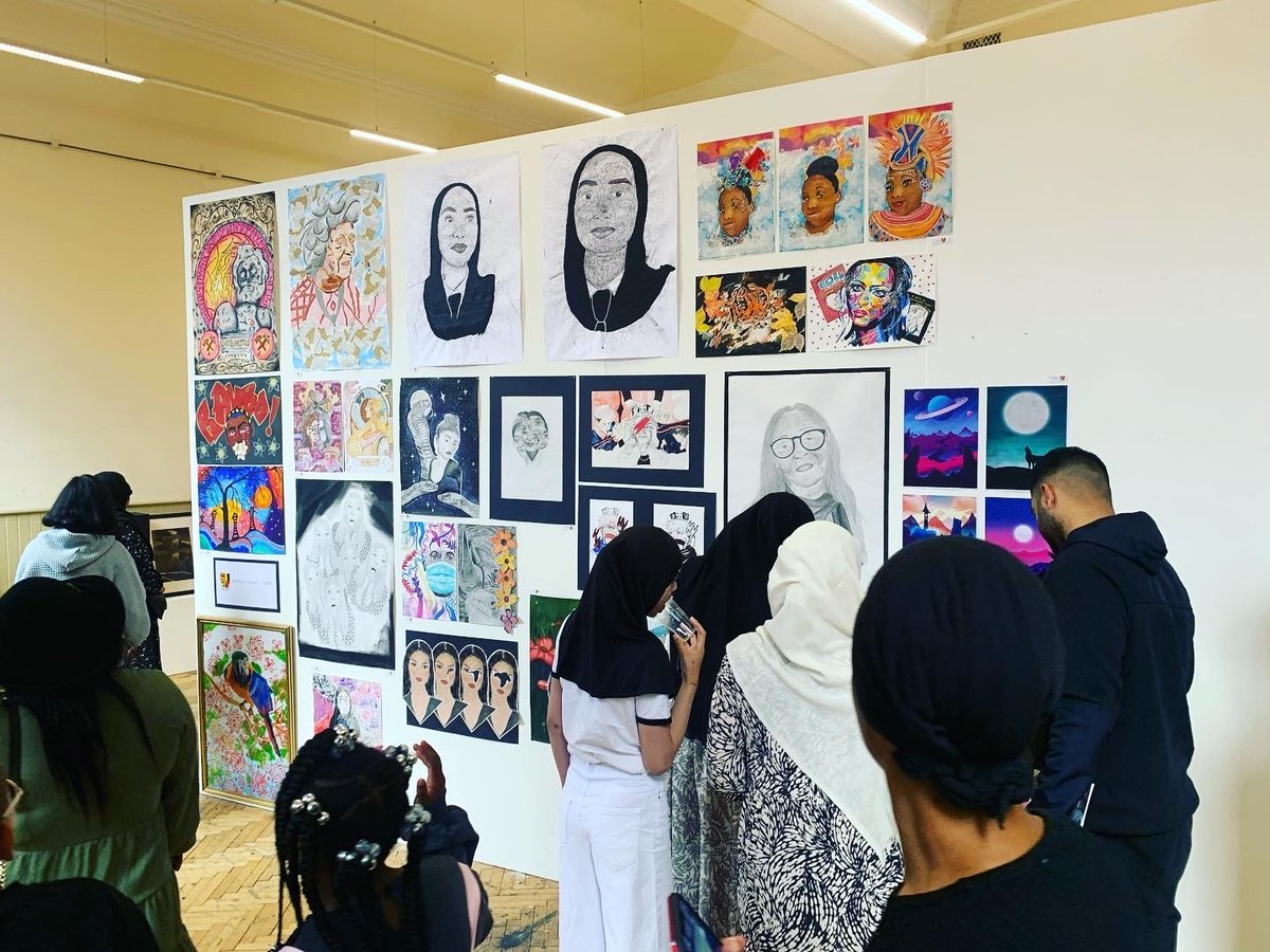 Yardleys School (@yardleysschool) on Twitter photo đ¨ Proud moment as our year 11 art students shine at BCU School Of Art <a href="/margaretstreet/">Birmingham School of Art</a>! Their amazing work showcased and their families beaming with pride. Don't miss the exhibition, open all week, until July 7th! #ArtExhibition #ProudStudents" đ¨ Proud moment as our year 11 art students shine at BCU School Of Art <a href="/margaretstreet/">Birmingham School of Art</a>! Their amazing work showcased and their families beaming with pride. Don't miss the exhibition, open all week, until July 7th! #ArtExhibition #ProudStudents"