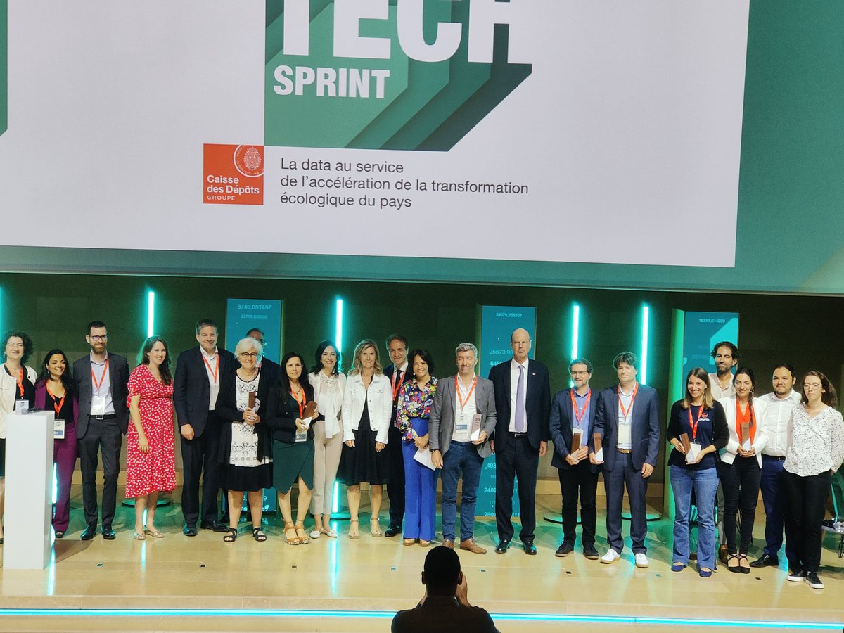 Systnaps's tweet photo. 🎉Heureux de vous annoncer que la solution novatrice et opérationnelle #DataRecycling qui fait entrer la #donnee dans l'#economiecirculaire a remporté le #techsprint 2023 organisé par la @caissedesdepots à qui nous disons merci, et également à @Docapost pour son accompagnement. https://t.co/0auPn3mEFP