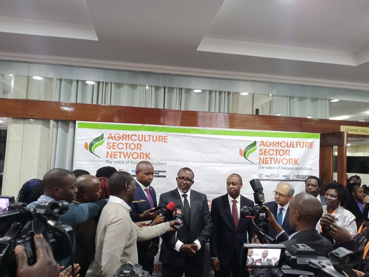 OngongaSigar's tweet image. #HappeningNow:Representing the voice of youths and farmers at the on going National Agriculture Summit themed; Leaving no one behind:Food and Nutrition Security and Agriculture Competitiveness.@MwendahMailutha @mithika_mwenda  @mithika_Linturi 
#Asnet
#nationalagriculturesummit