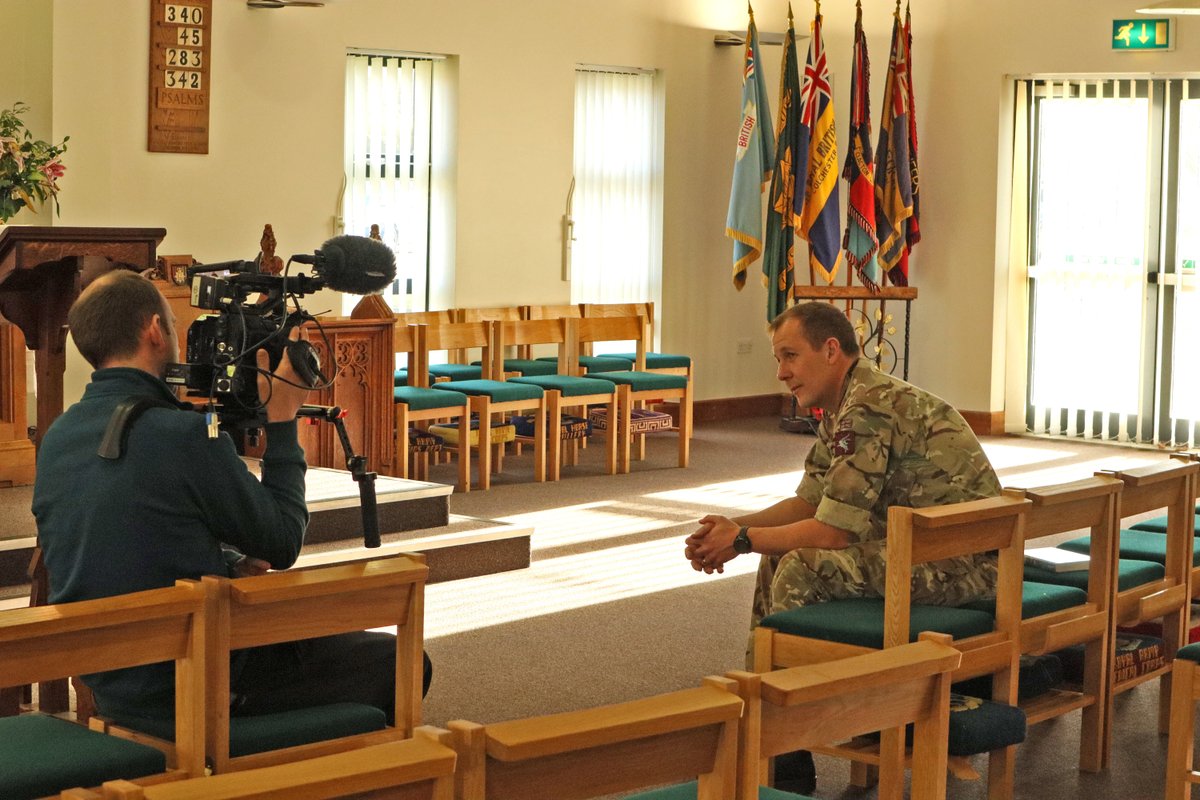 Last episode tonight, Evacuation, @Channel4 9pm - #Paras, @16AirAssltBCT @RoyalAirForce take centre stage in @WonderhoodHQ documentary on Operation PITTING in Kabul 2021. 🟦 🟩🆎The broadcast has been awarded ⭐️⭐️⭐️⭐️⭐️ by critics.