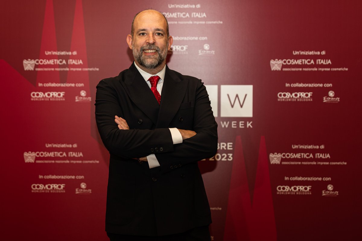 Federchimica's tweet photo. "#MilanoBeautyWeek afferma il comparto della cosmesi come un'eccellenza del #MadeinItaly. Grazie a istituzioni, partner, patrocinanti, sponsor e aziende aderenti, siamo pronti per la 2a edizione (26/09- 2/10)" - Benedetto Lavino pres. #CosmeticaItalia
https://t.co/zkrYp78Tjo https://t.co/CkRAyx7Jbr