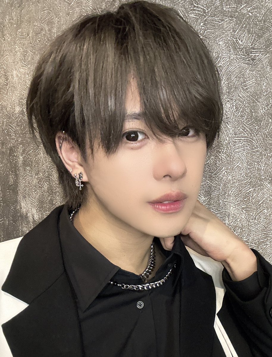 ruipansub's tweet photo. なんか頭長くない？ https://t.co/Oy6ZS4KJ5c