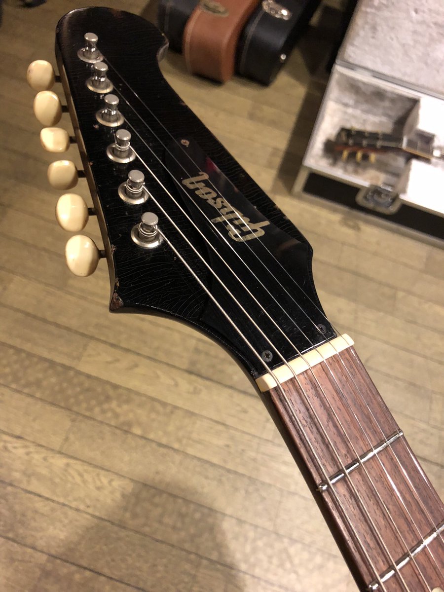 rallysxxxxxdow1's tweet photo. 1958 Les Pual Jr Double Cutaway
1965 firebird nonreverseⅢ
#ギブソン #レスポール #ファイヤーバード #gibson #lespaul #firebirdnonreverse https://t.co/vlxabjnYHr