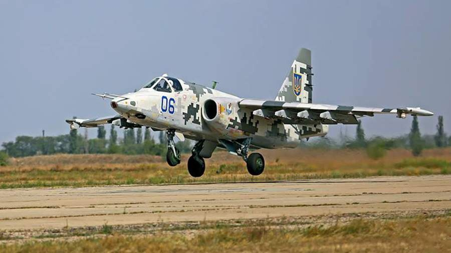 Vladivoscope's tweet photo. Trois avions #ukrainiens Su-25 #abattus en RPD et dans la région de Zaporozhye.
https://t.co/3f7uXrCWEU https://t.co/e57oU9qsxO
