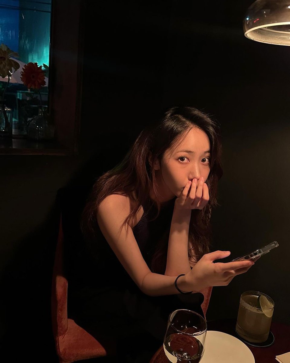 pinkishty's tweet photo. คนถ่าย                                       คนถูกถ่าย https://t.co/dwVu9e4QU3