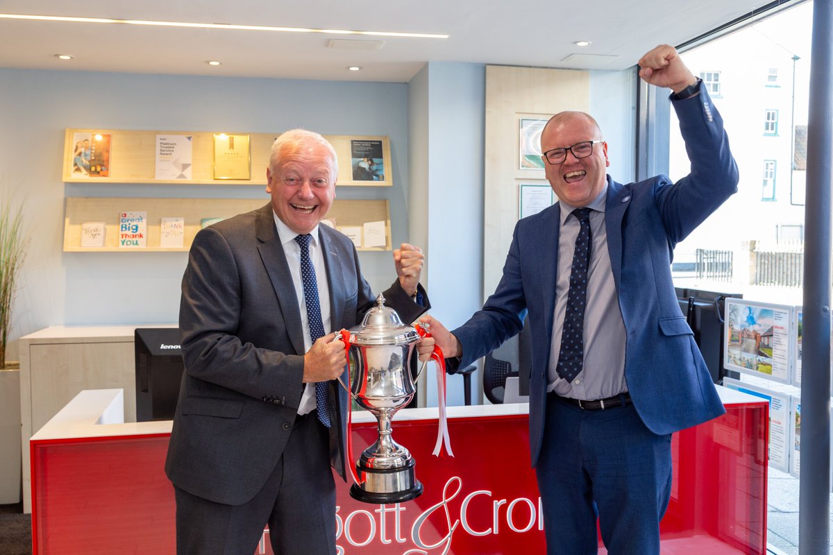 PygottandCrone's tweet photo. Pygott &amp; Crone were named Agent of the Year at the recent Relocation Agent Network Awards

Pygott &amp; Crone have been members of the Relocation Agent Network since day one, the network has been established for 29 years and recognises exceptional agents across the UK. https://t.co/sNdzNbBH2Y