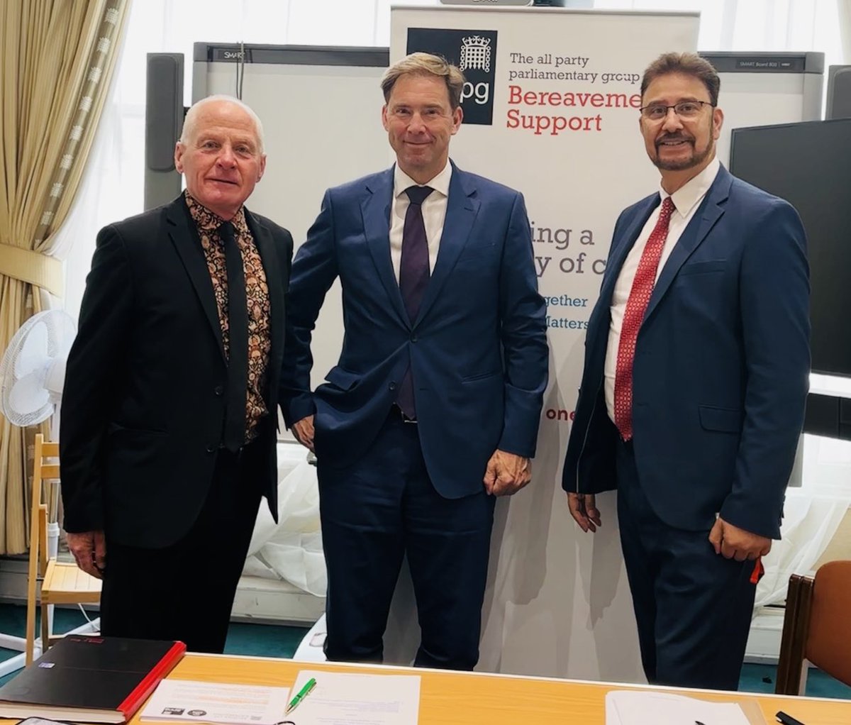 goodgrieftrust's tweet photo. Today we held our AGM @UKParliament
We are very grateful to our re-elected Chair @Tobias_Ellwood & Vice Chairs, @IloraFinlay @mcashmanCBE @BellRibeiroAddy @Afzal4Gorton & thank you for pledging your support for our #SitWithHope campaign.
#Pledgeaplaque https://t.co/VoR269wAUn