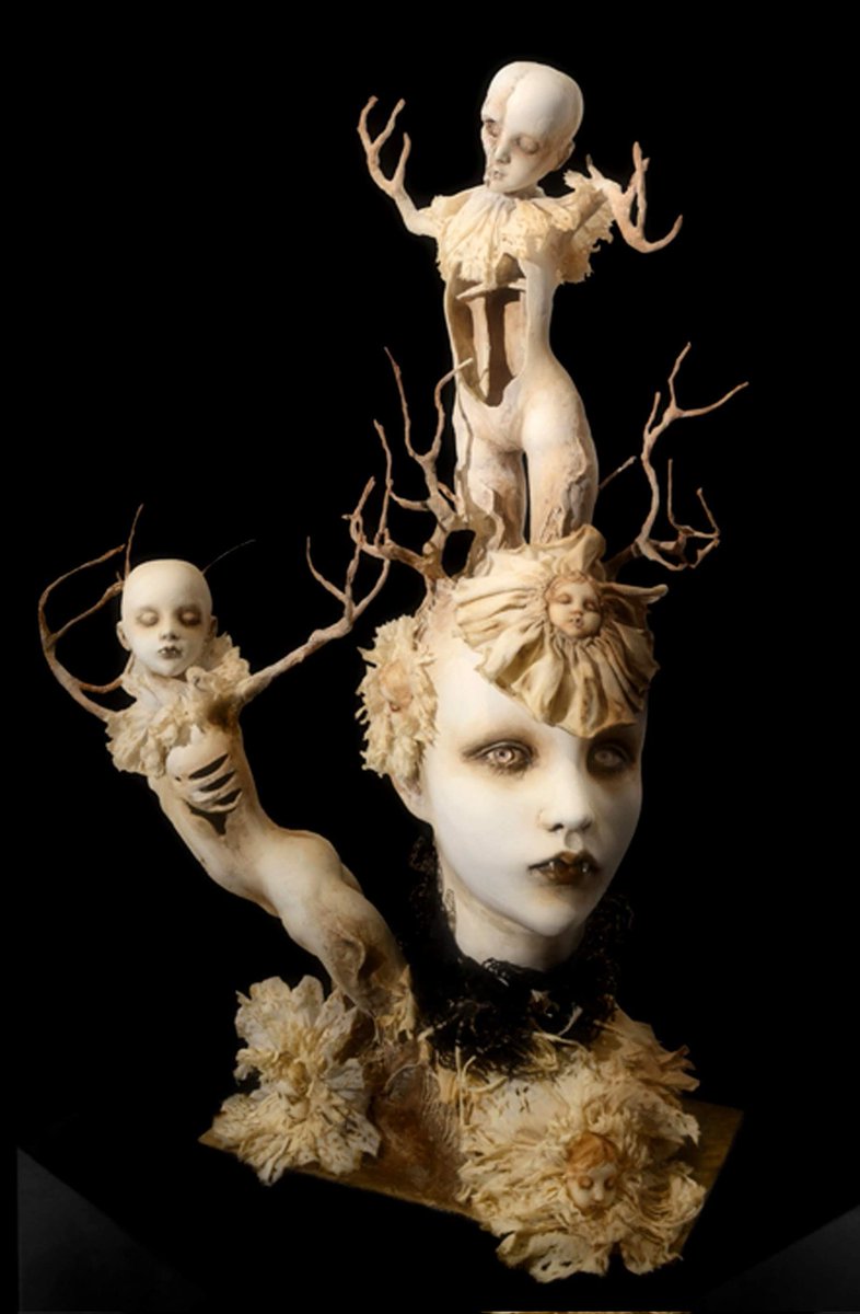 過去作品より　
Suicide Forest　2014年
撮影は吉成行夫氏です。