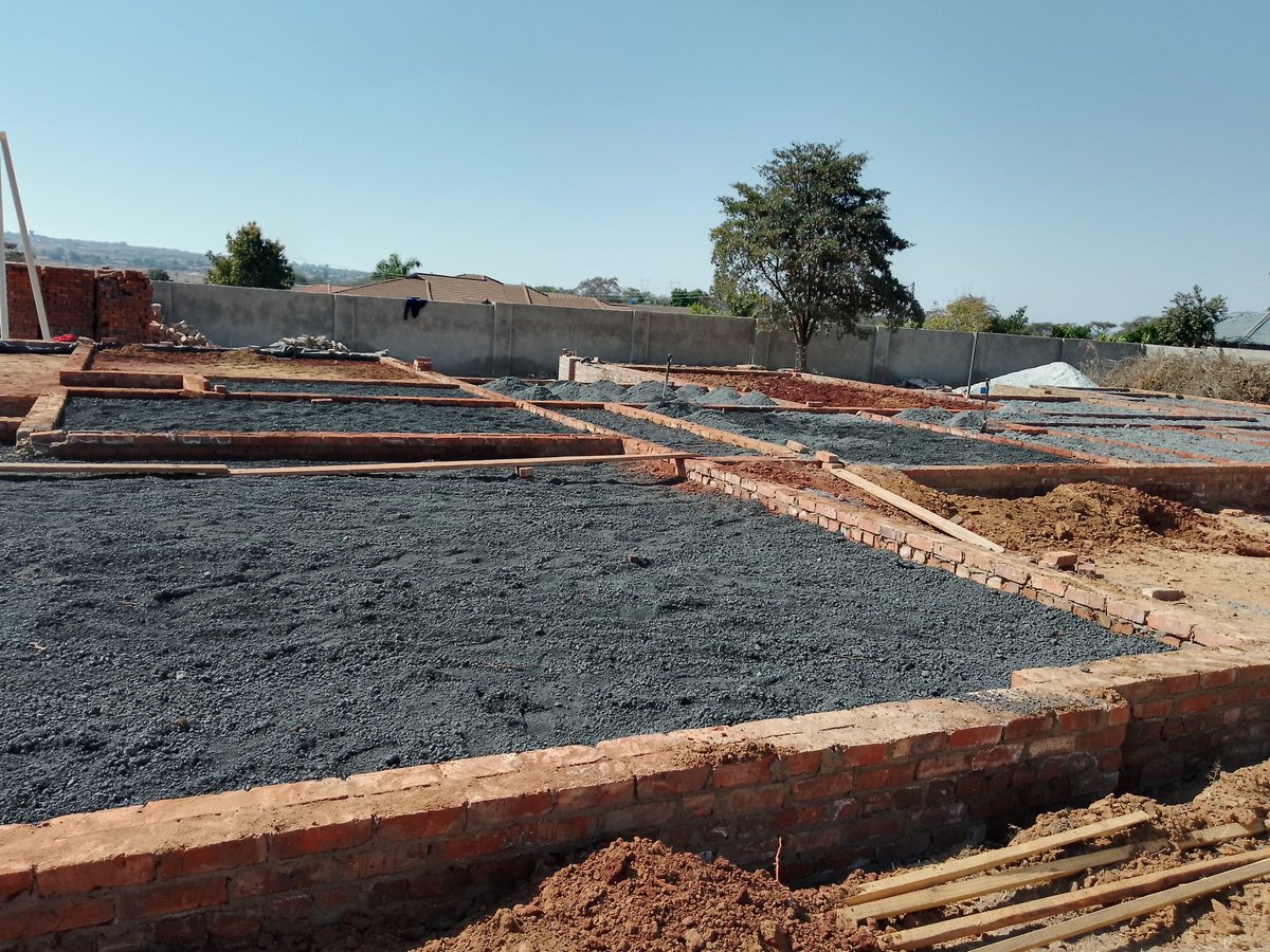BrianRupiya's tweet photo. Adding coal rubble when backfilling helps to do away with ants 🐜 and termites, adding termite poison will be a joker in dealing with these underground insects

#CompleteConstruction
#StructuralBrickwork
#CivilEngineering

@RolackGroup https://t.co/mU2PZOThcU
