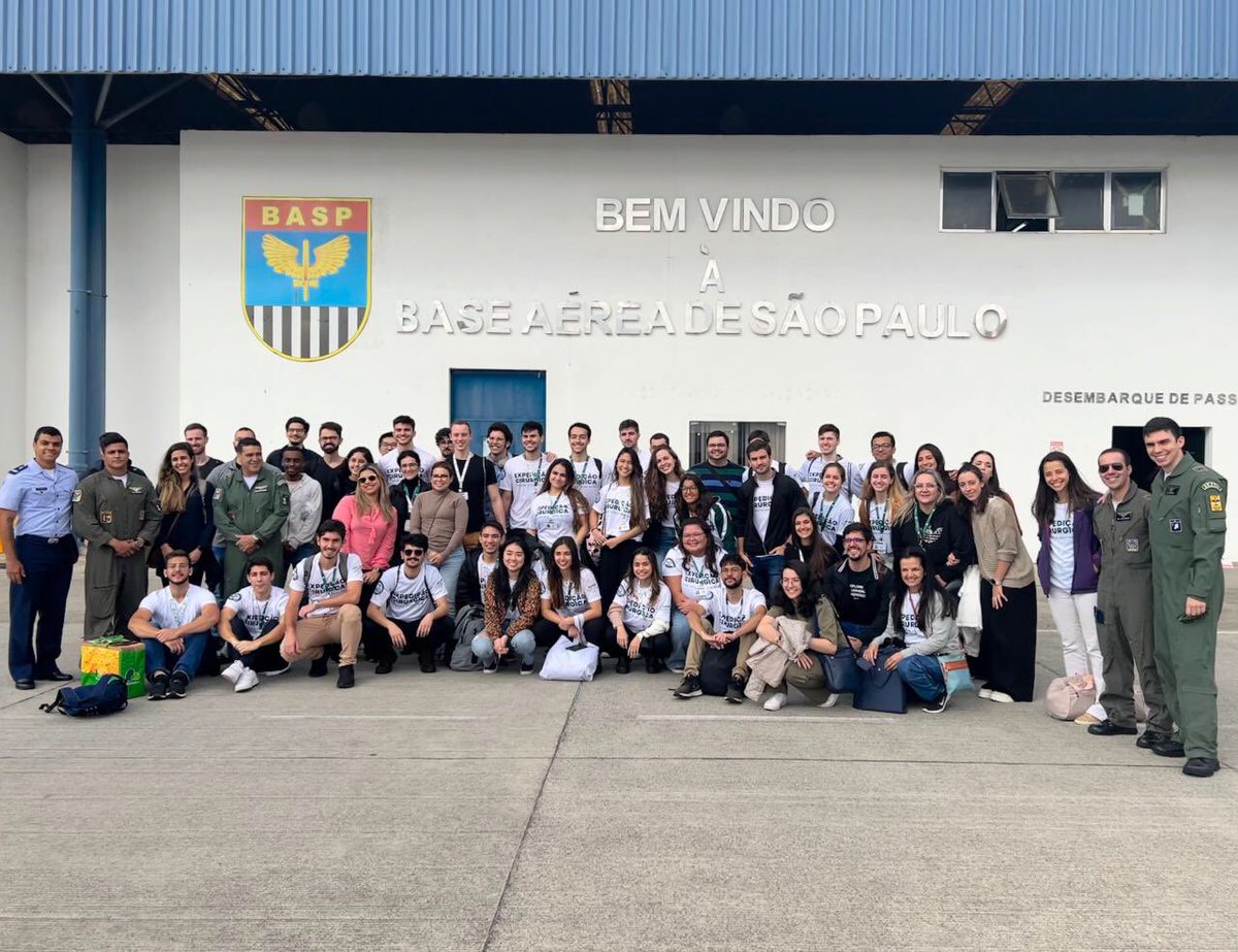 fab_oficial's tweet image. #Integrar

A Força Aérea Brasileira transportou, na última sexta-feira (30/06), 82 integrantes do projeto Expedição Cirúrgica da Faculdade de Medicina da USP, de São Paulo/SP para Barra do Garças/MT. O deslocamento serviu para apoio à uma ação de ajuda humanitária naquela