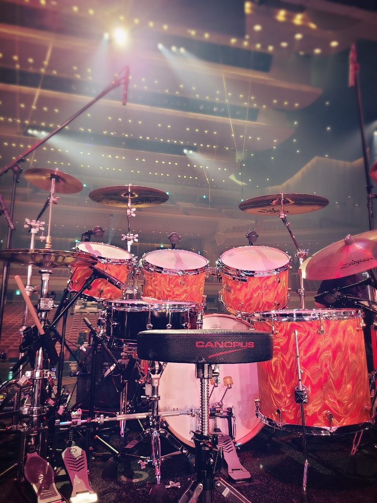yokotaku_drums's tweet photo. NHK うたコン 、ありがとうございました！
お疲れさまでしたー！🔥

猛烈に楽器搬出できたので、気を付けて帰ります。
トータルですごく汗かいたので、何かゴクゴク飲みながら帰ります🙋‍♂️
#うたコン #世良公則 #工藤静香 #GUILD9 #横瀬卓哉 #CANOPUS #Drums https://t.co/NiFs4BlmKi