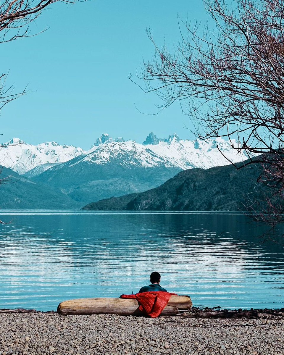 argentinapatago's tweet photo. Un ratito así... 🪄😍
Lago Puelo 💙
Foto: @axel.eres https://t.co/SOoMSWkZJW