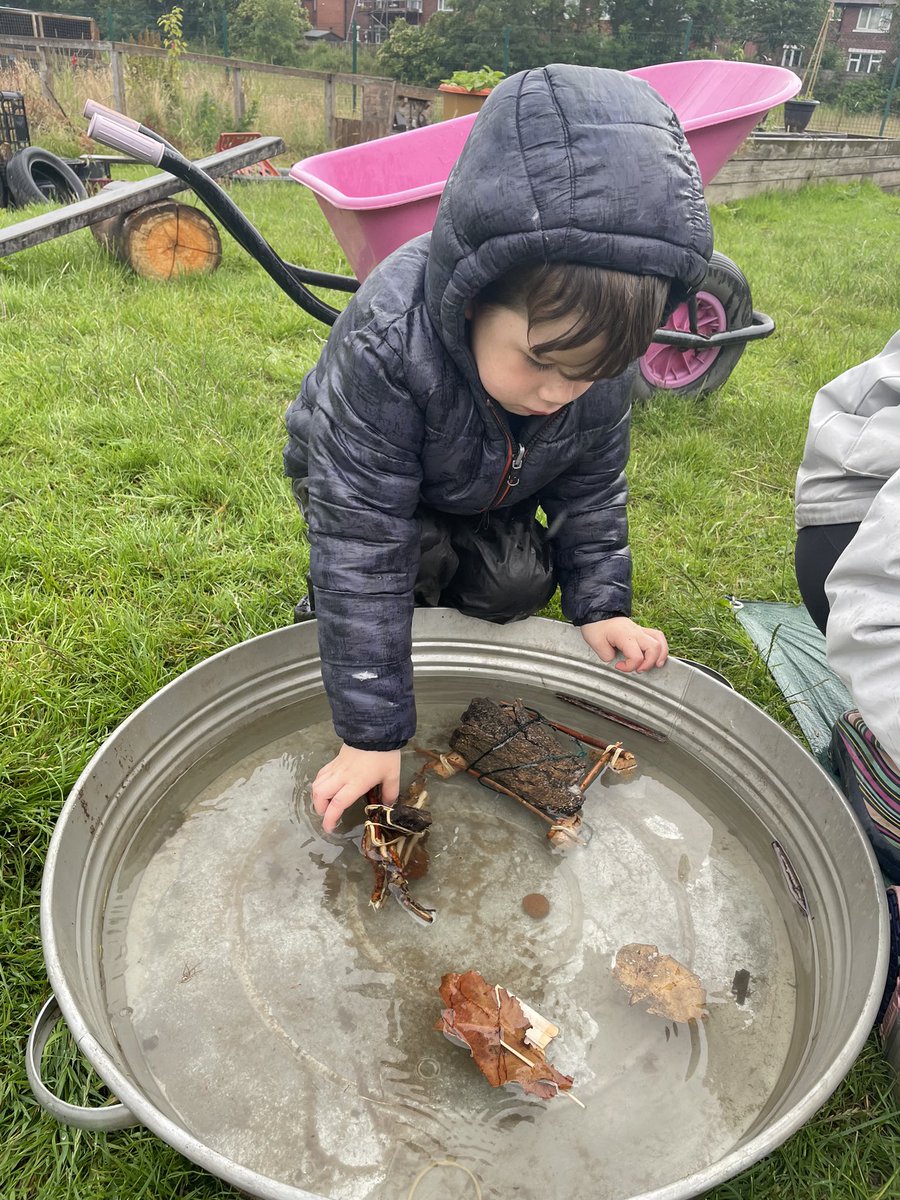 OABroadoak's tweet photo. This week in Forest School, the Reception have been given a challenge, who can make a boat/raft with natural materials that can float. #forestschool #eyfs #floatingandsinking https://t.co/id0NUPKf43