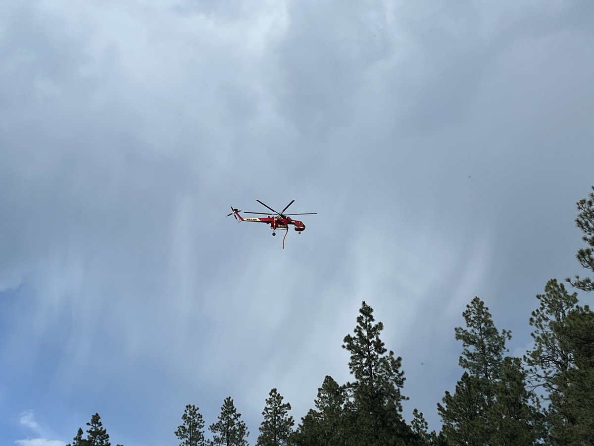 As of 6:00 AM, there are 482 firefighting personnel working to contain the #ChrisMountainFire. The fire is 477 acres and 0% contained. 
Resources assigned:
12 Engines 
13 Handcrews 
3 Dozers 
7 Helicopters  

 #FireSeason2023
