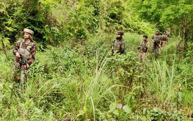 ShimonaSharma3's tweet photo. Army and police on Sunday launched a joint search operation near the Line of Control (#LoC) in #Poonch district, officials said. The operation was launched after some suspicious movement was noticed in Dabi Dharti area in Balakote sector of the district.#RajouriAttack #OPTrinetra https://t.co/bOa76n0SYx